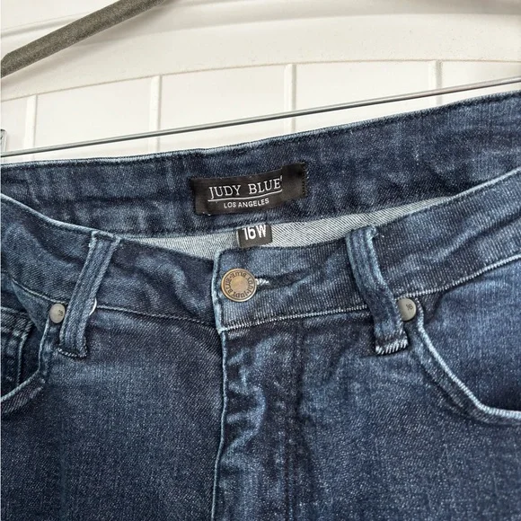 JUDY BLUE Dark Blue Wash Straight Leg Jeans Size 16W - Picture 2 of 7